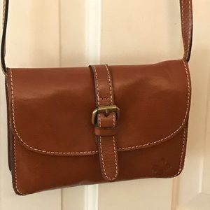 Patricia Nash small crossbody leather purse/clutch.